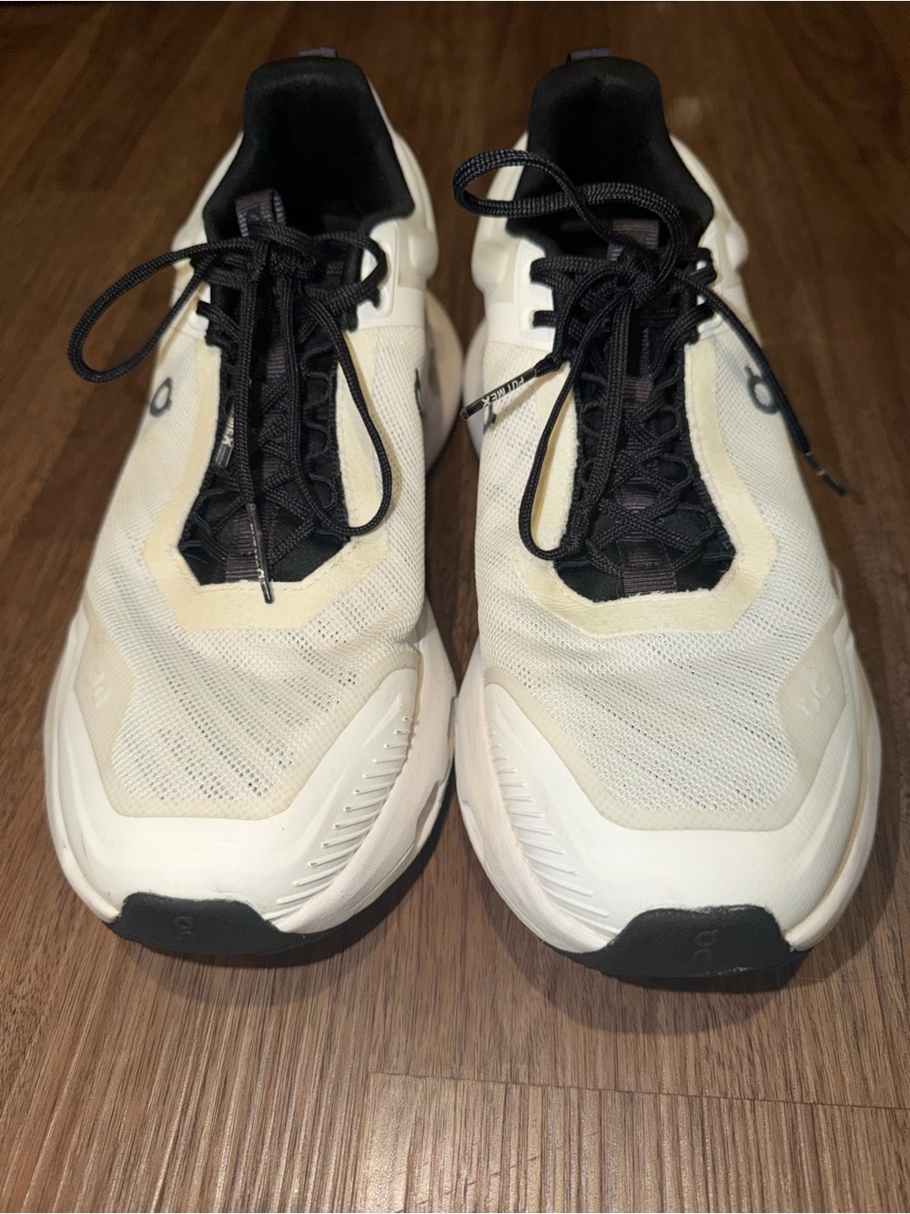 On CloudNova X Women’s Size 8.5 - Picture 3 of 7